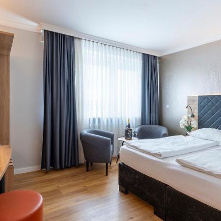 Plaza Inn Rieker Stuttgart Hauptbahnhof Eksteriør billede