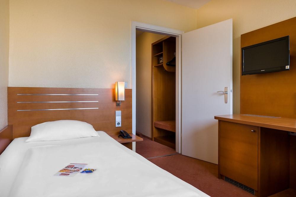 Plaza Inn Rieker Stuttgart Hauptbahnhof Eksteriør billede