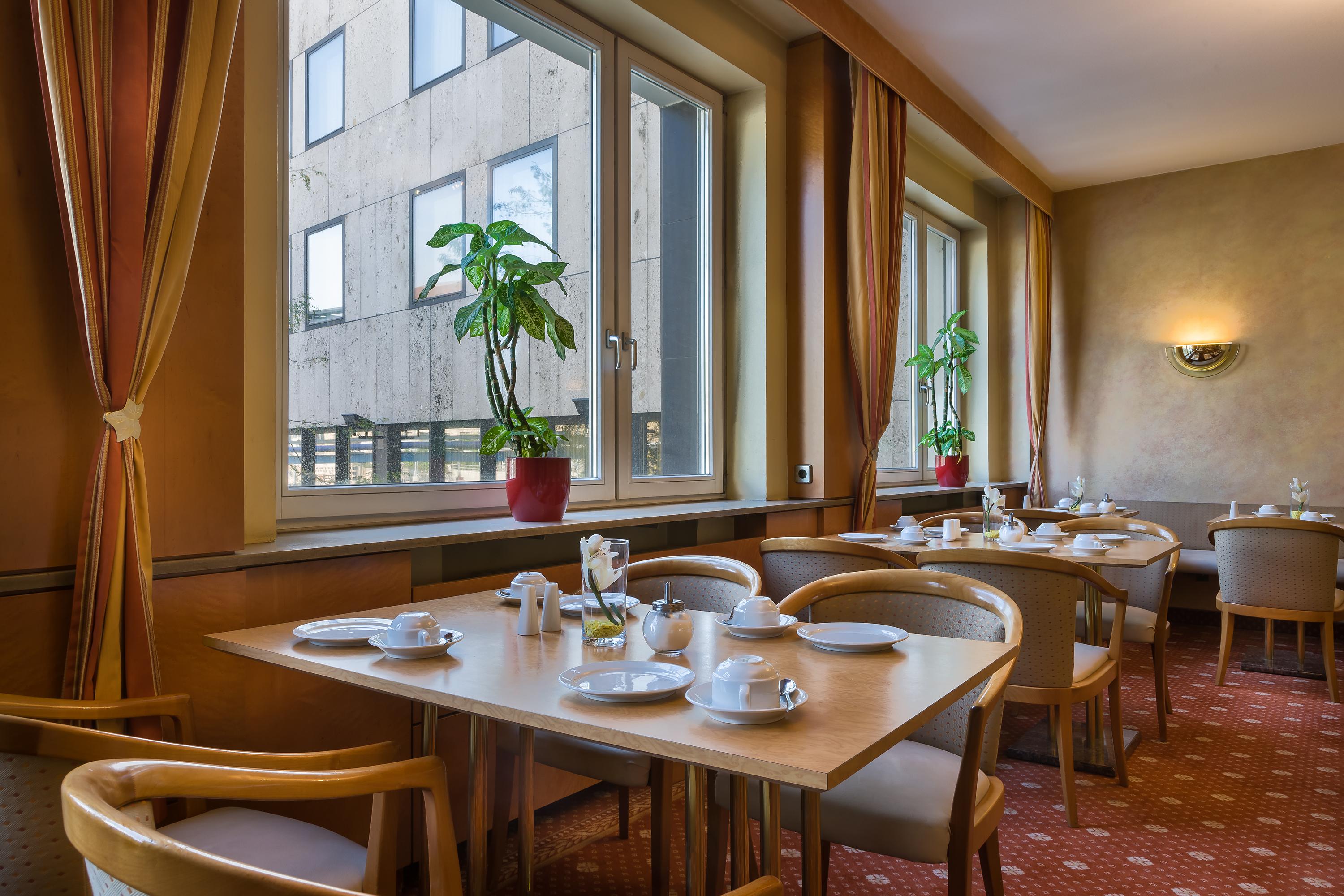 Plaza Inn Rieker Stuttgart Hauptbahnhof Eksteriør billede