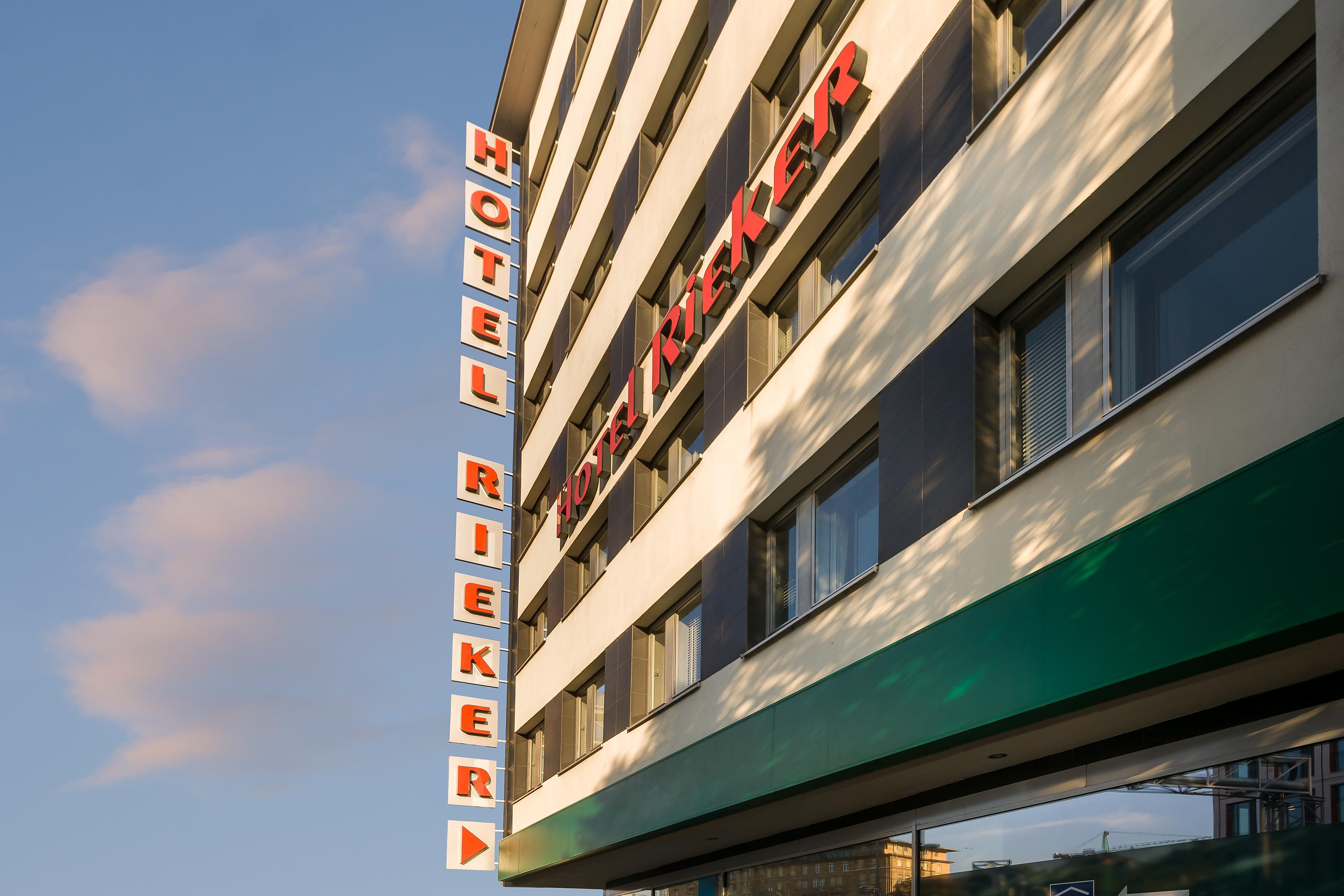 Plaza Inn Rieker Stuttgart Hauptbahnhof Eksteriør billede