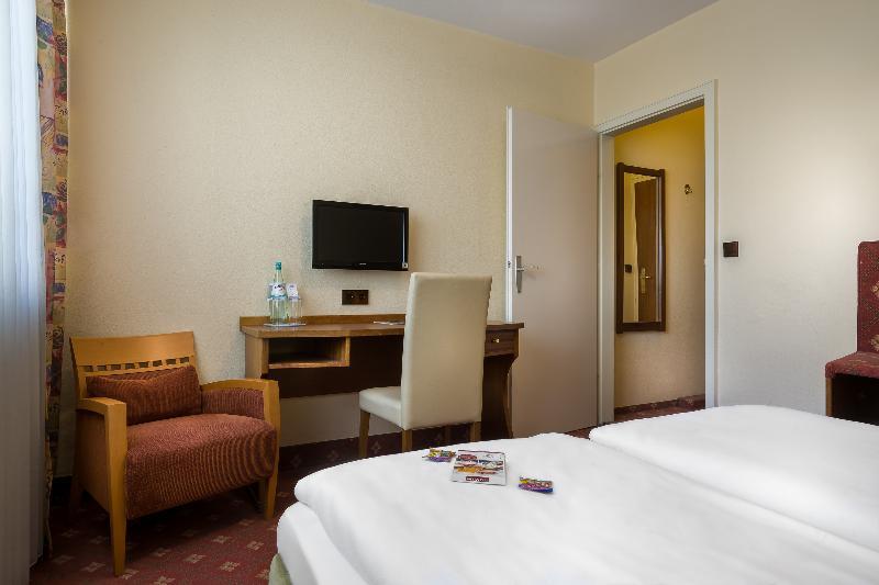 Plaza Inn Rieker Stuttgart Hauptbahnhof Eksteriør billede